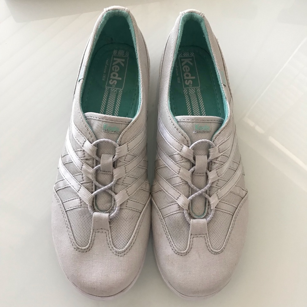 Ked’s Slip On Elastic Closure Sneaker Sz 8.5